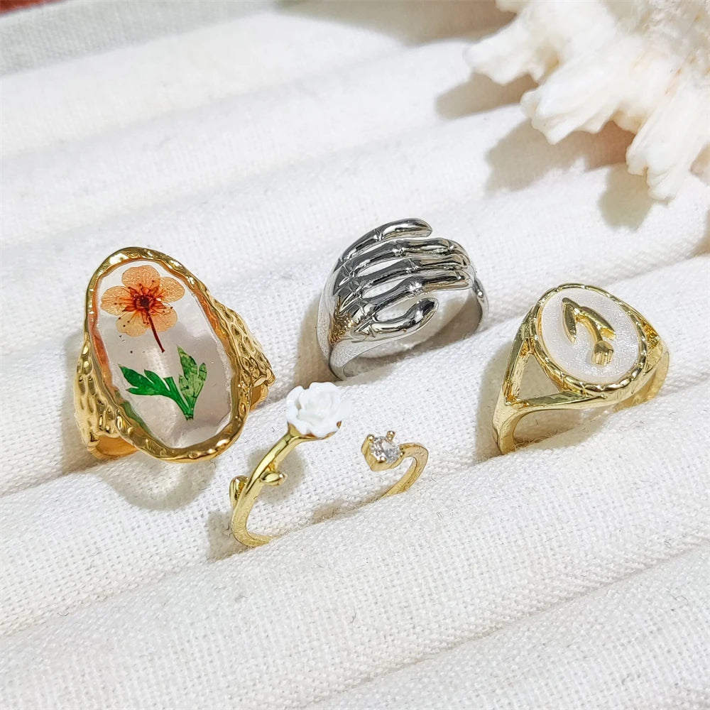 Korean Style Luxury Silver Gold Plated Tulip Jewelry Rings Fine Quality White Flower Adjustable CZ Rings Alloy Hand Hug Gifts