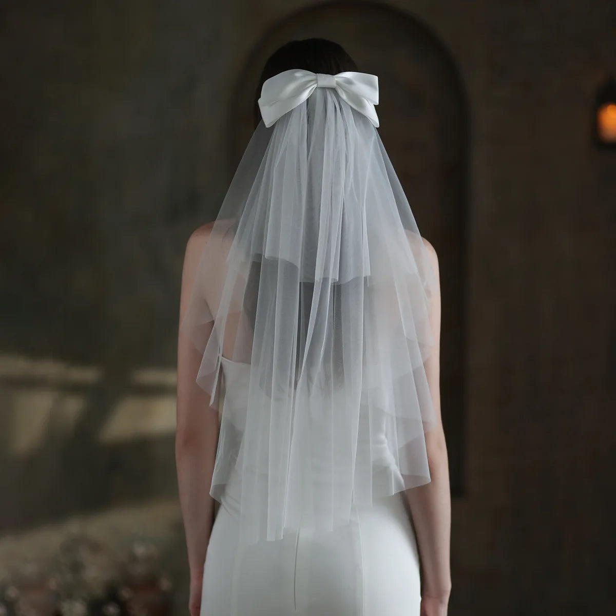 IVANHOE Romantic and Elegant Wedding White Veil Double Layer White Veil Bowtie Bridal Hair Clip Bowtie Bridal Veil