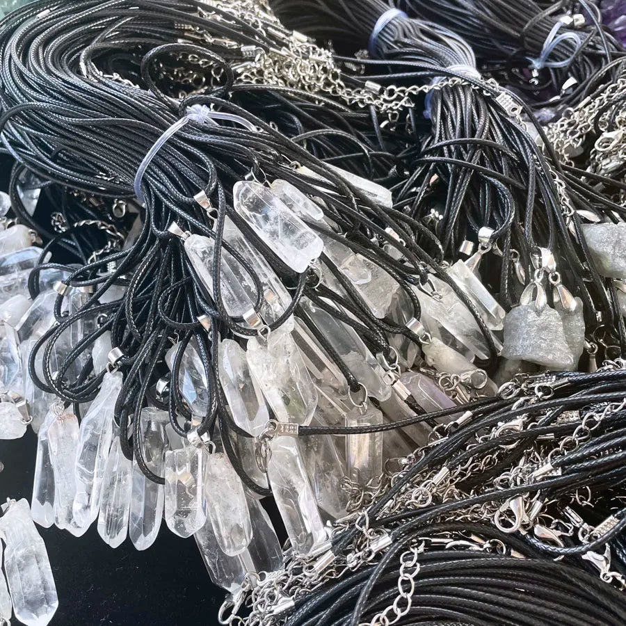 Wholesale Drilled Raw Clear Quartz Crystal Points for Pendant