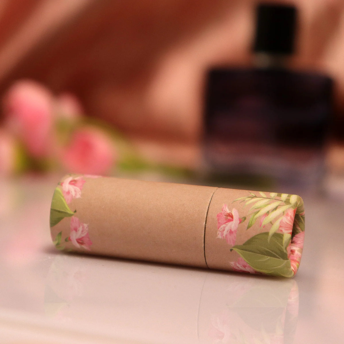 Top Grade Recycled Kraft Biodegradable Skin Care Lip Balm Lipstick Twist-Up Push-Up Paper Tube Customizable Eco-Friendly MegaBDM
