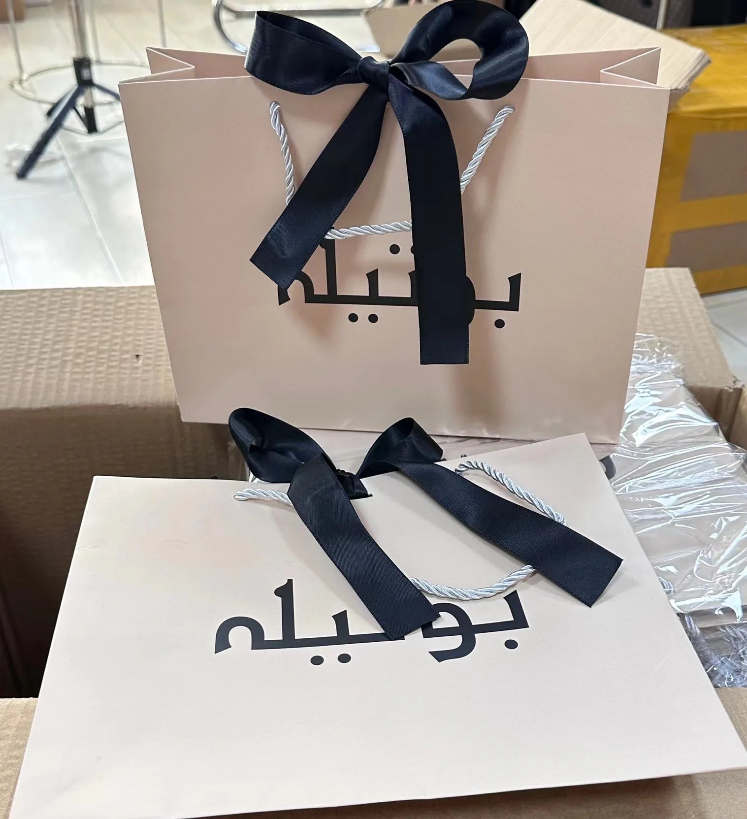 Multi Sizes on Stock  Gift Shopping Small Big Paper Bags with Your Own logo Custom Paper Bag Wholesale