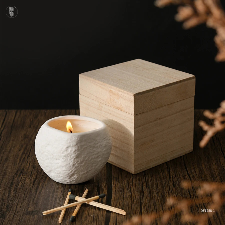 Unique Soy Wax Handmade Candle Jars Christmas Gift Wholesale White Ceramic Candle Container