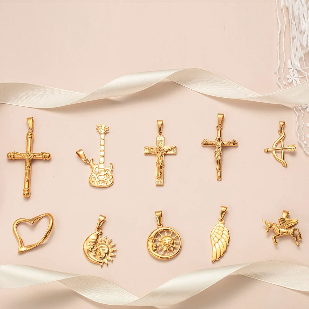 New Design Hip Hop Stainless Steel Jewelry Charm 18K Gold Plating Jesus Cross Heart Wing Pendant