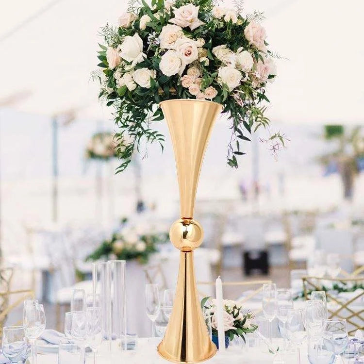Golden Wrought Iron Flower Stand for Wedding Table Decorations Trumpet Vase Centerpiece Ornaments