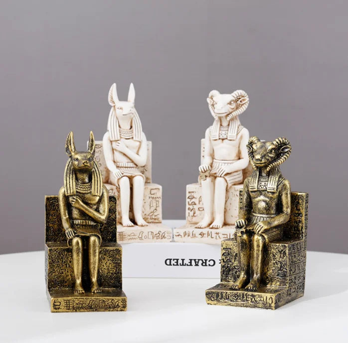 Wholesale 3D Animal Pattern Lion King Statue White Black Gold Crown Lion Sculpture Resin Crafts for Home Use