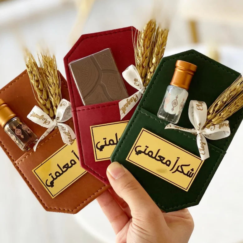 New Arrival Eid Al-Adha Giveaways Leather Perfume Case Artificial Leather Eid Gifts Oud and Musk Giveaways for Friends