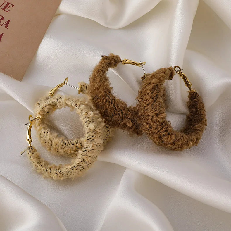 2022 Autumn New Square Fur Winter Shaped Leather Earrings C-Shaped Hoop Earrings Women