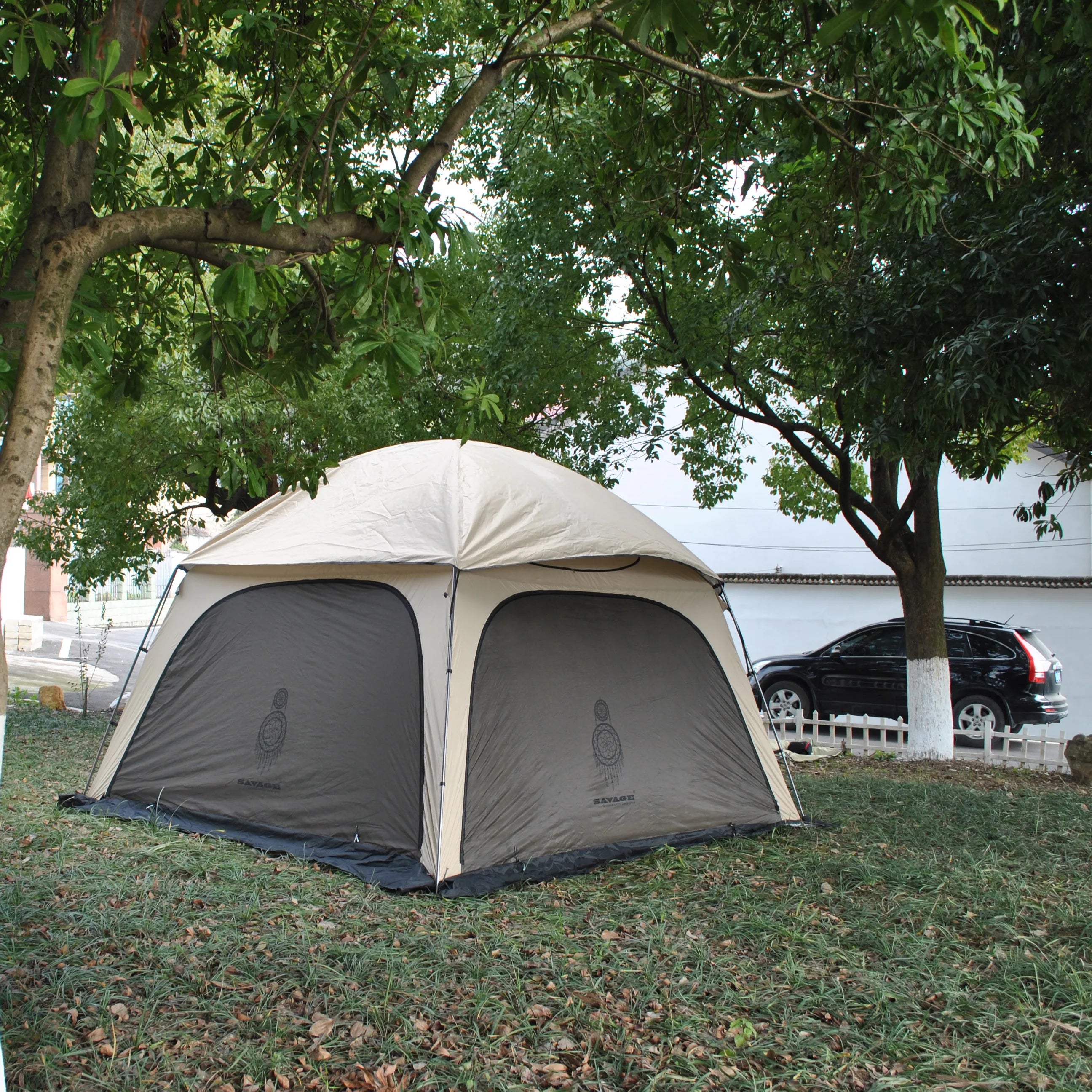 High Quality 6-Person Luxury Dome Tent Sunproof Glamping Family Tent with 4 Doors Big Luxury Tent with High Comfort Convenience