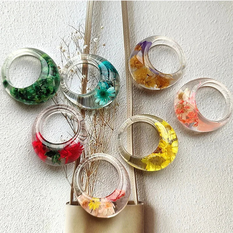 SC 2022  Transparent Resin Dry Flower Rings Stackable Colorful Acrylic Plastic Rings Cute Flower Resin Ring for Women Girls