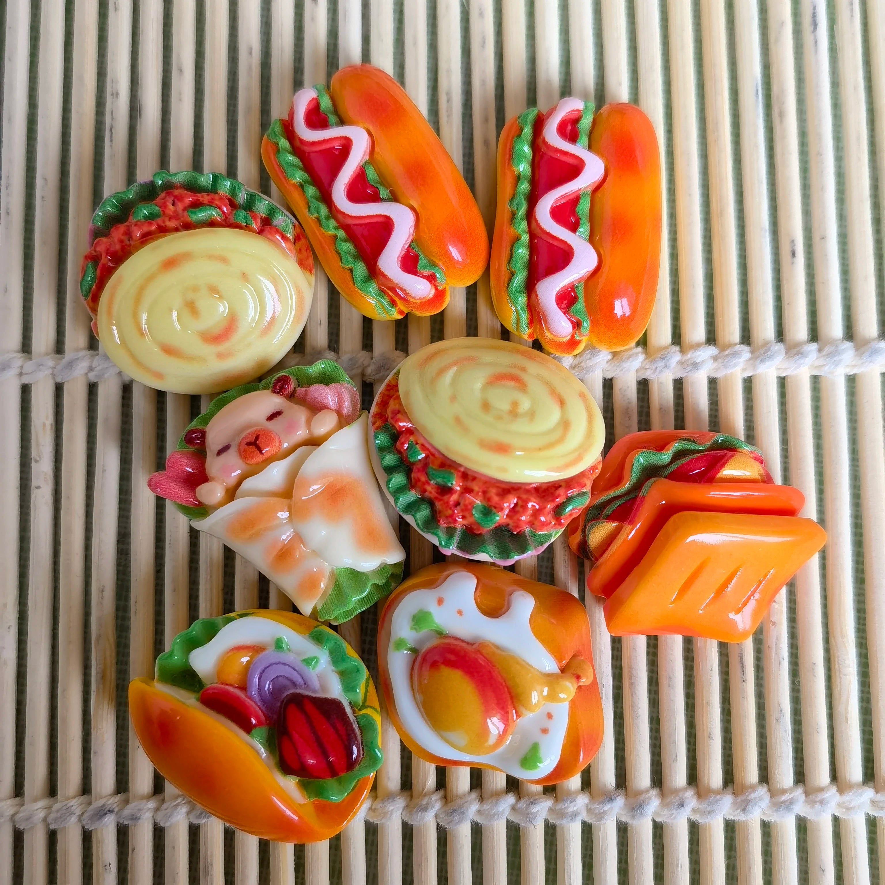 Mini Burger Hot Dog Resin Decorative Charms Realistic Toy House Decor DIY Craft Accessories for Dollhouses Play Kitchen Set