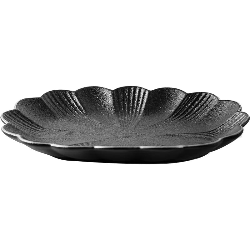 Matte Black Eco-Friendly Ceramic Oval Dishes Gold Rim Petal Flower Design Bulk Cheap Matte Black Dinner Ceramic Plates for