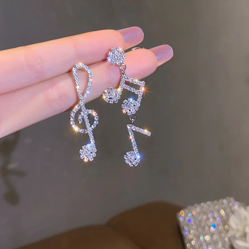 Bling Bling Crystal Musical Notes Pendant Earrings Shinny Asymmetric Glitter Iced Out Full CZ Zircon Music Sign Earrings