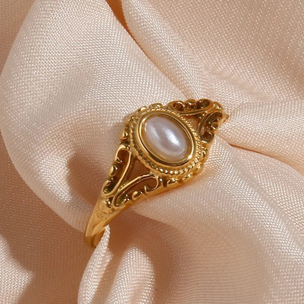 Europe Simple Luxury Natural Pearl Finger Rings Personality Stainless Steel Waterproof Flower Shape Rings Jewelry