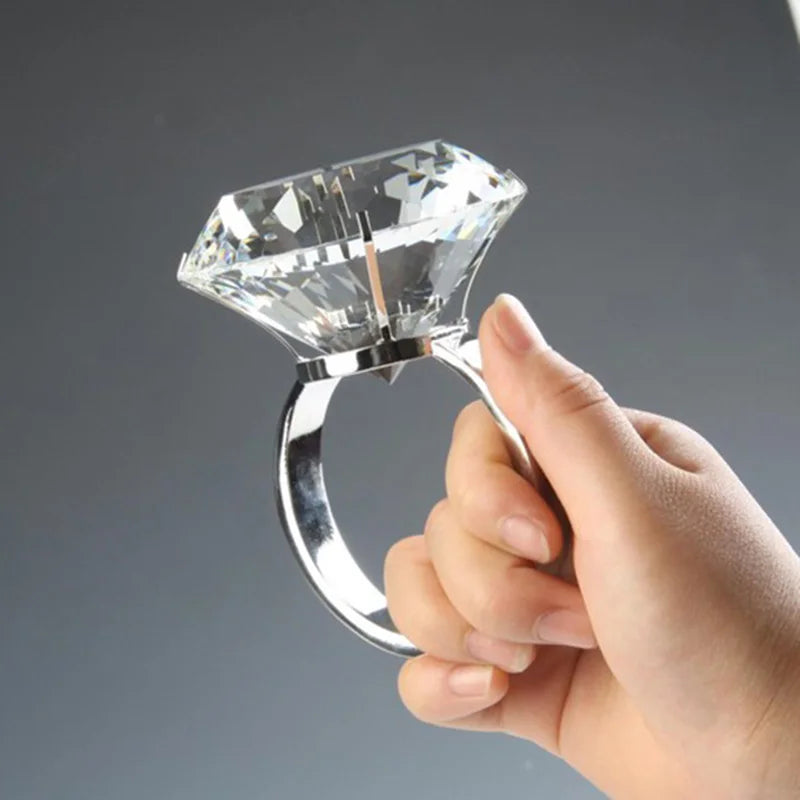 Shining Large Diamond Ring Clear Crystal Glass Diamond Engagement Ring Holder Wedding Props Ornament