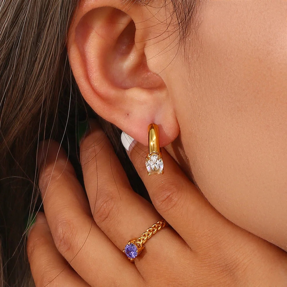 Dreamshow Vintage Oval Shape Crystal Zircon Huggies Earring 18k Gold Plated Stainless Steel Hoop Huggies Earring