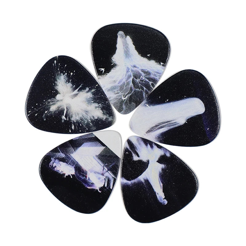 Specialized 5 Pieces/set Wholesale Matte Celluloid Sheet Design Light Shadow Girl Model 0.71mm Personalized Electric Guitar Pick
