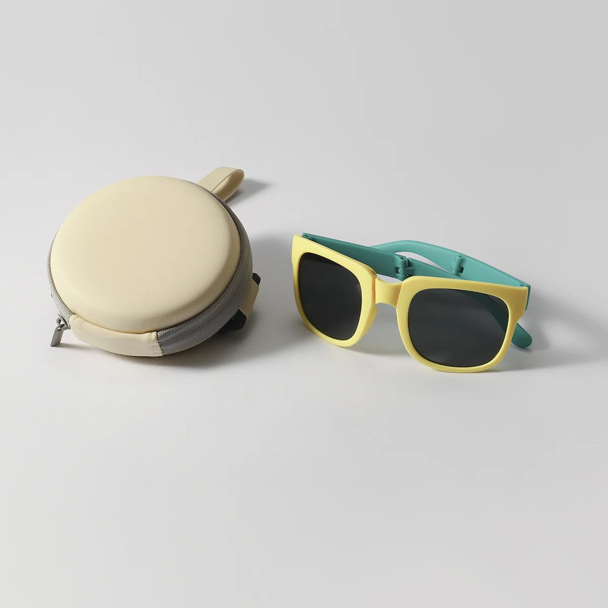 New Fashion Children's Sunglasses Folding Kids UV Protection Sunglasses for Boys and Girls with PC Plastic Frame