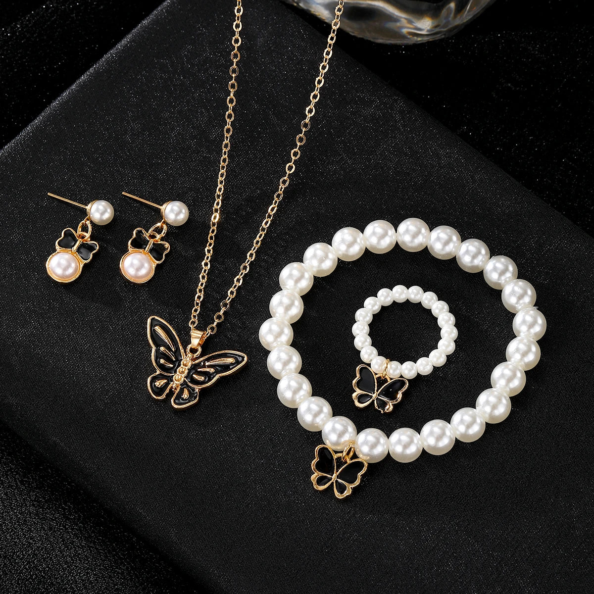 New Fashion Women Pearl Jewelry Set Butterfly Pendant Necklace Enamel Vintage Bracelet Pearl Beaded Ring Earrings Set