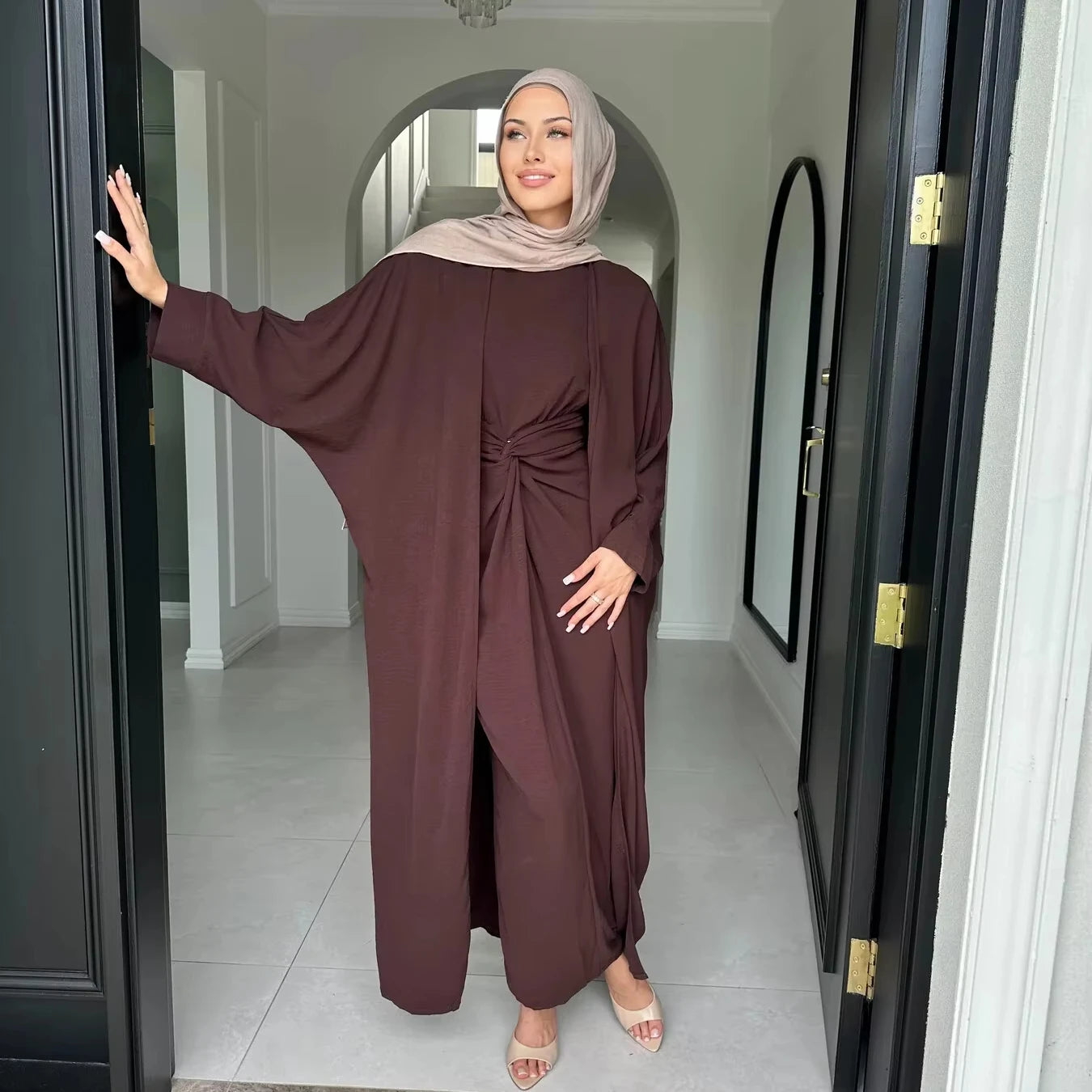 LM104 Modest Floor-Length Dress for Dubai Females in Middle East Elegant Muslim Two-piece Set Robe Twist Waist Fashionable Solid