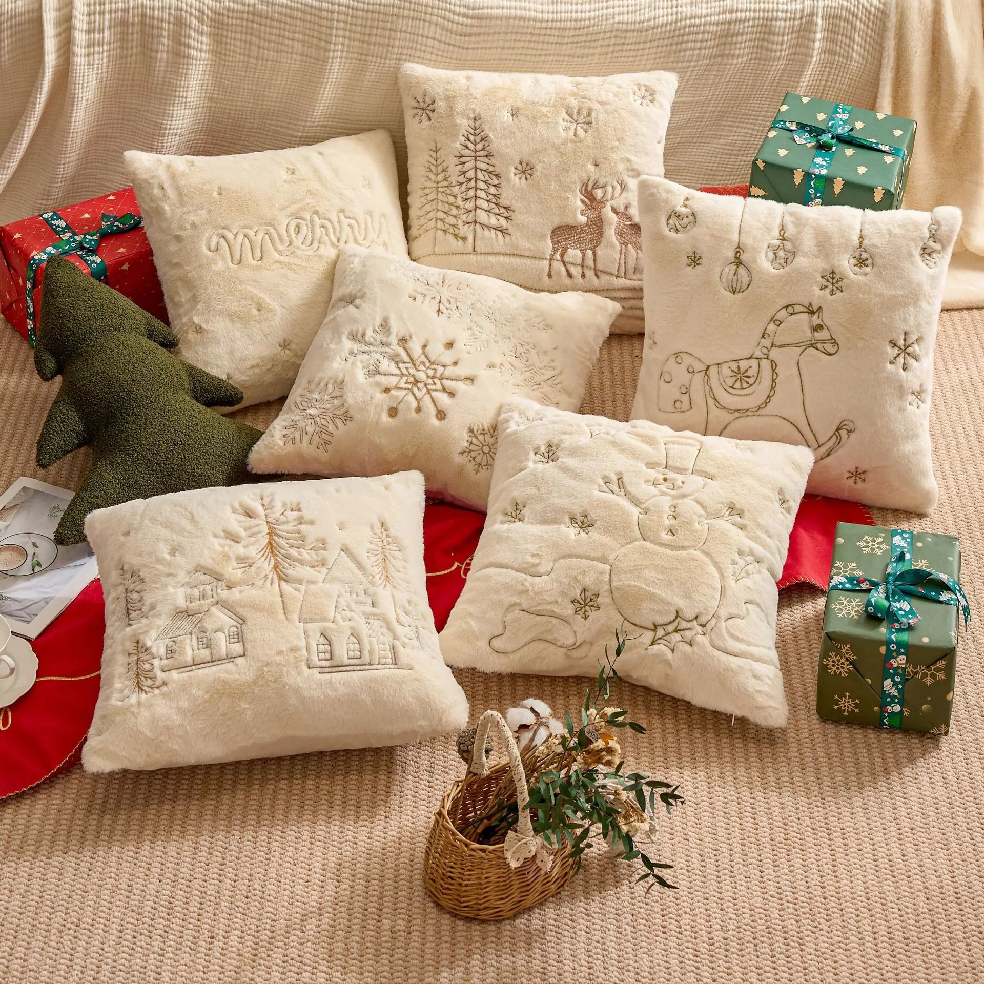 Amity 45x45cm Christmas Modern Embroidered Throw Pillow Cover Home Living Room Sofa Decoration Christmas Deer Cushion Cover
