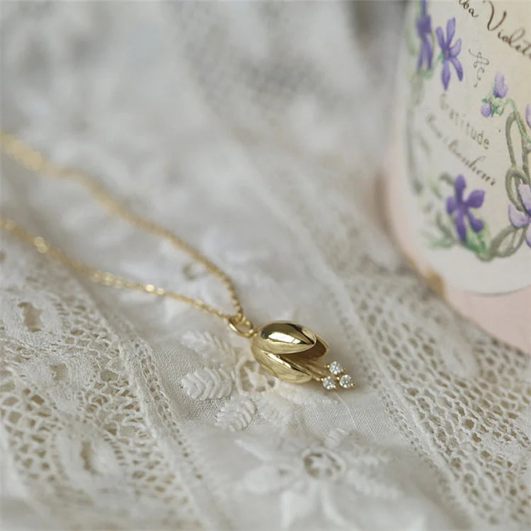 Newest Unique Design Gold Plating Girls Gifts Flower Bud Pendant Necklace