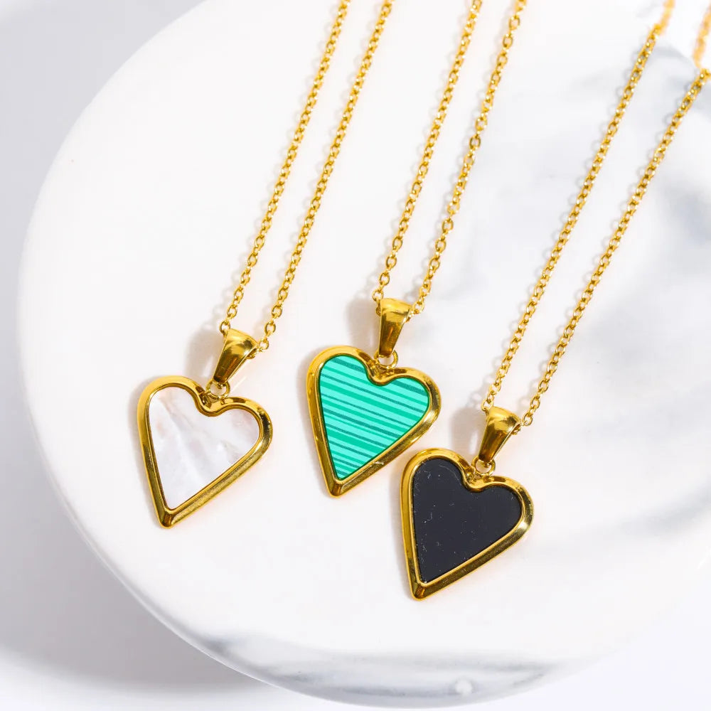 Vintage Gold Stainless Steel Necklace Turquoise White Black Shell Heart Shaped Necklace for Women