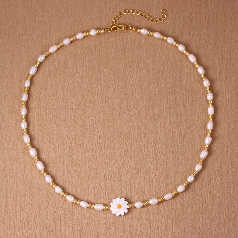 Handmade Freshwater Pearl Shell Daisy Flower Beaded Choker Necklace Gold Women Boho Simple Short Necklace Jewelry Dropshipping