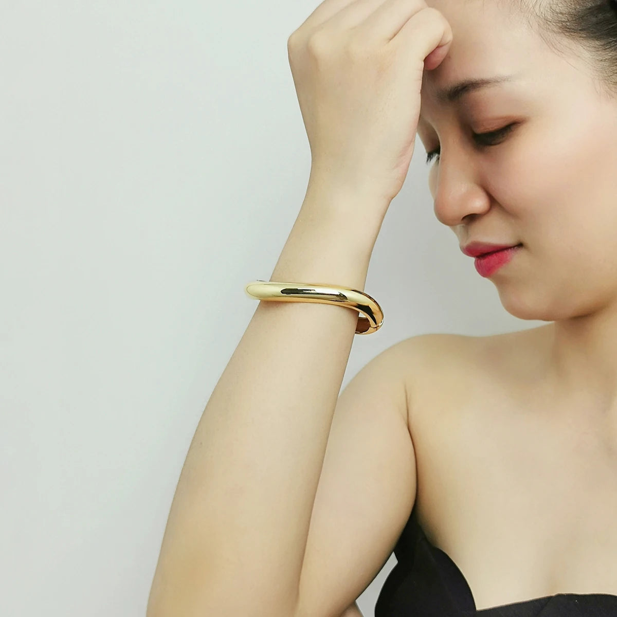 New Trendy Bending Geometric Cuff Bangles Korean Simple Style Gold Plated Couple Personality Alloy Bracelets Accessories