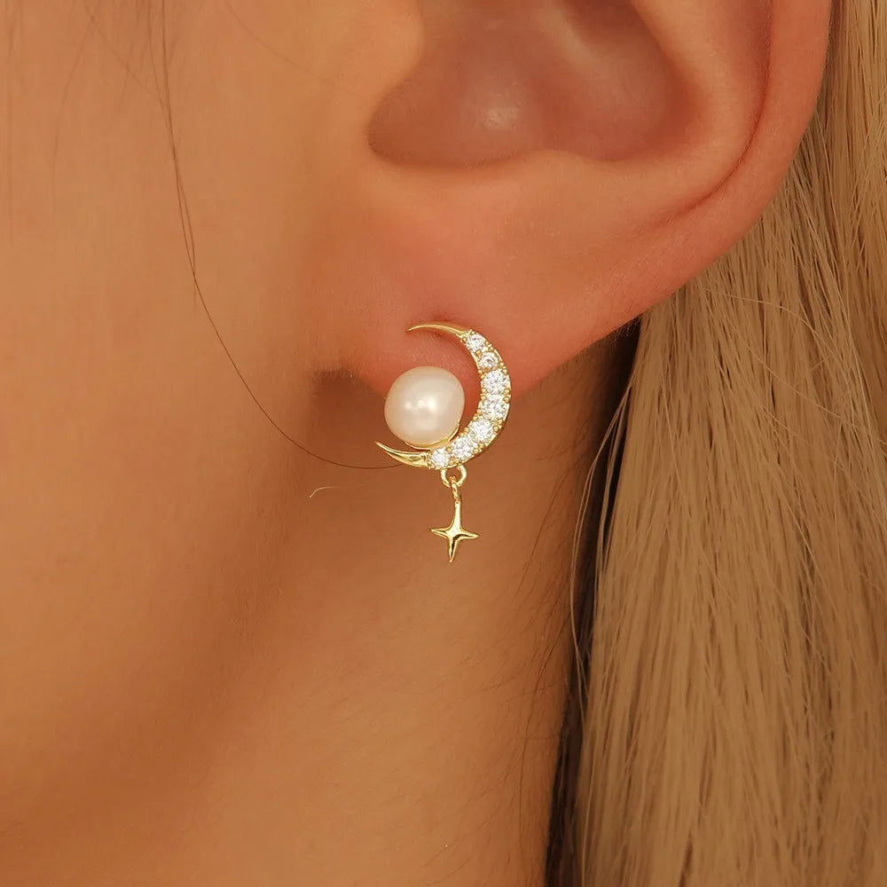 Wholesale High-End Women's Trendy Stud Earrings Simple Elegant Korean Japanese Fashion Freshwater Pearl Moon Copper Gifts
