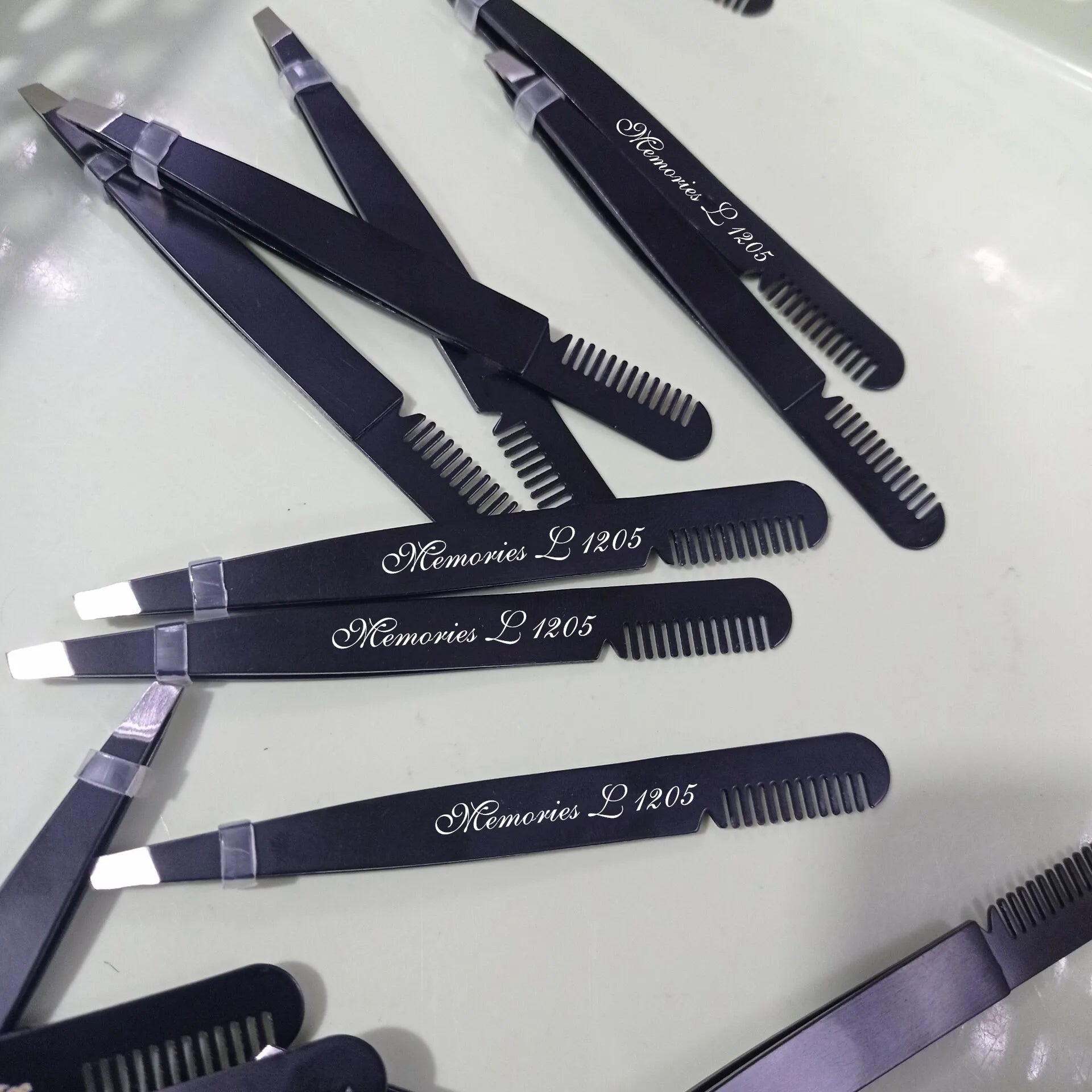 High Quality Stainless Steel Eyebrow & Eyelash Tweezers with Comb Custom Logo Option Safety Lash Tools Fast Shipping Wholesale