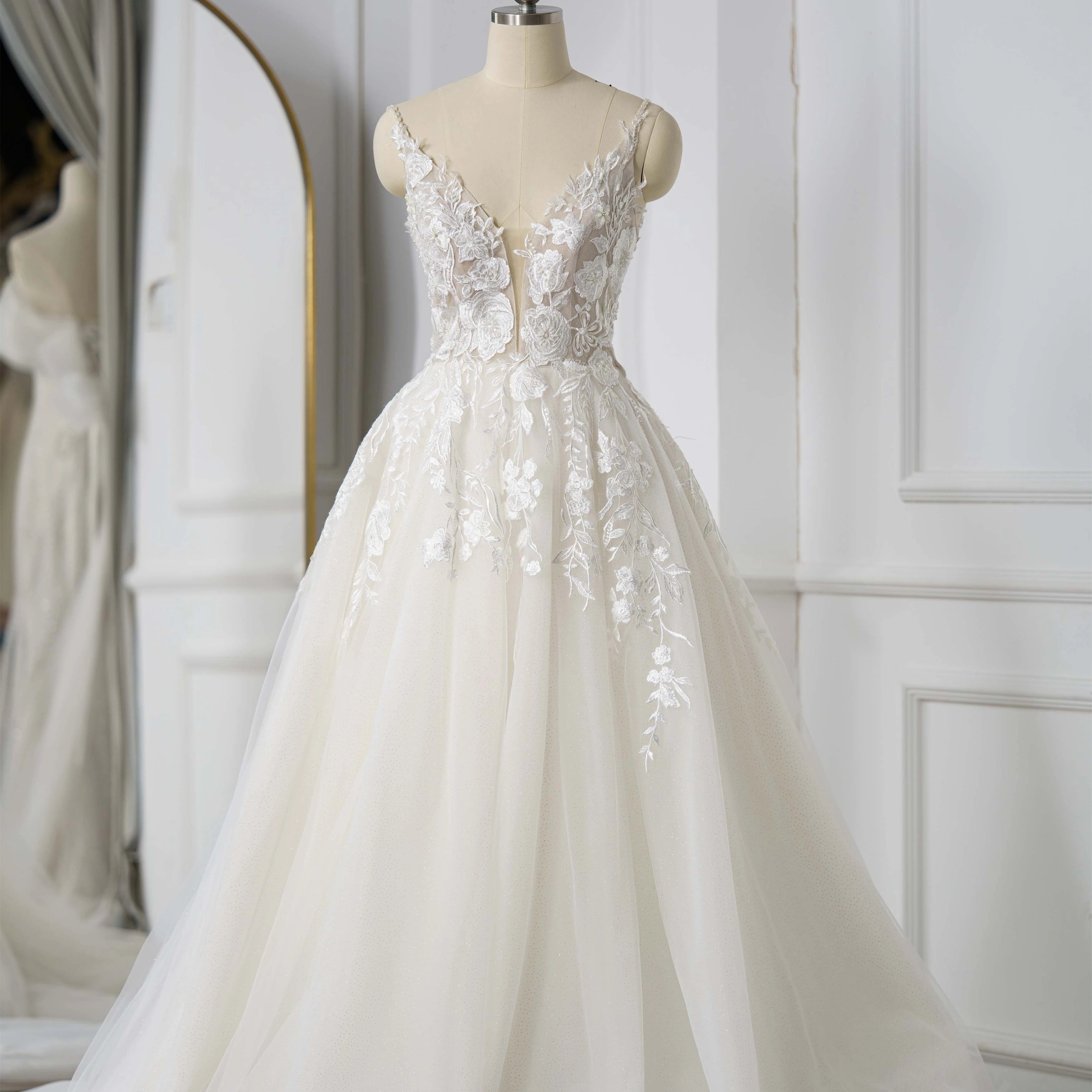 QW01293 Short  Sleeve Wedding Dress Ball Gown White  Women Luxury Embroider Bridal  Dress