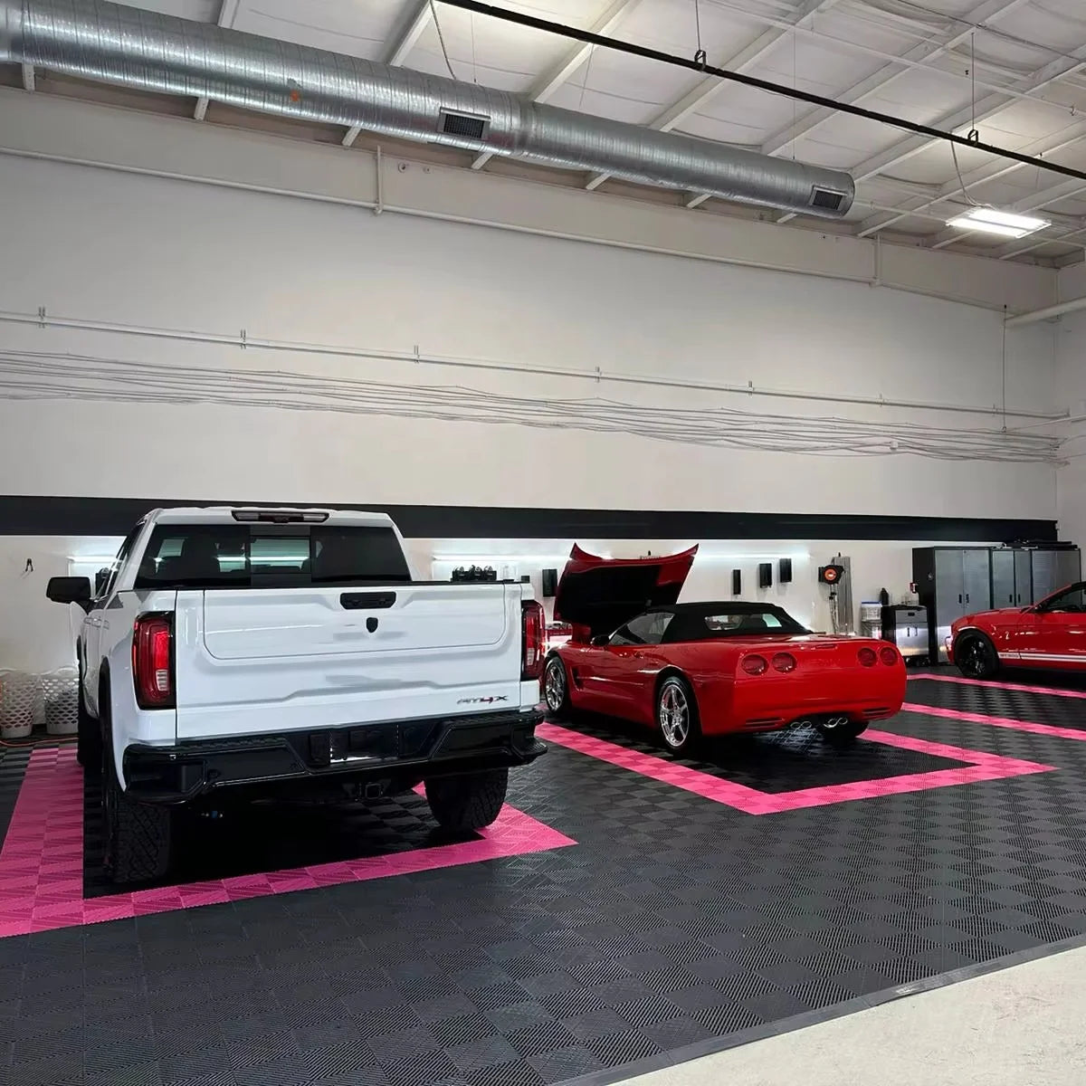 Arlott Removable Interlocking Plastic Floor Tiles Modular Floor Car Showroom Floor