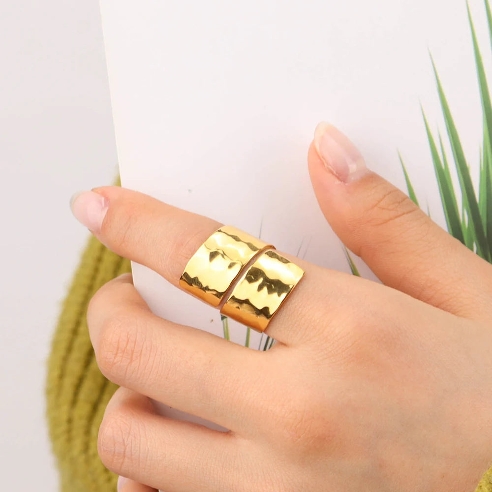 Chris April 316L  stainless steel creative design adjustable hammered texture glossy open band ring gold color foil bumpy rings