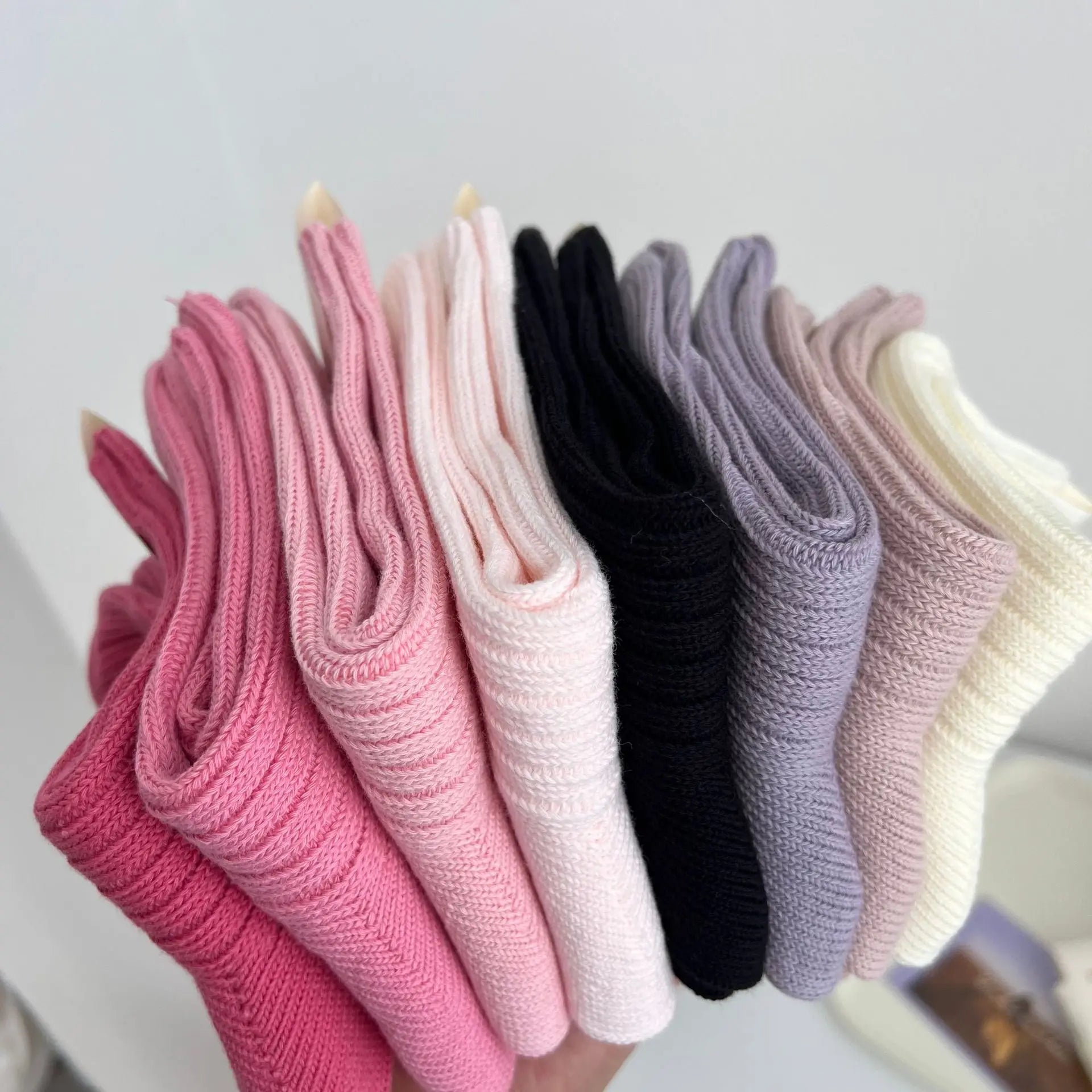 Women's Custom Eco-Friendly Winter Slouch Socks with Cartoon Pattern Standard Thickness for Daily Use Body & Cuff Details