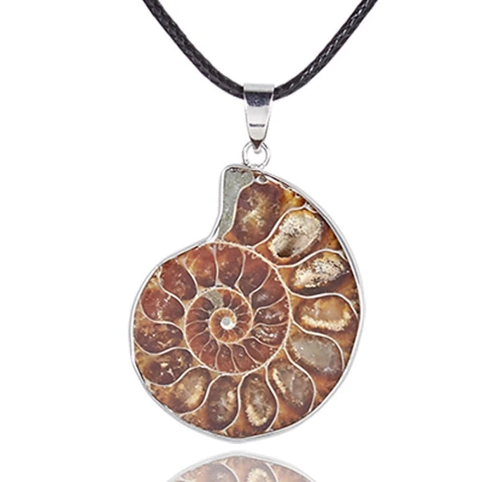Natural Ammonite Stone Charms Pendant Necklaces for Women Men Vintage Style Unique Fashion Beach Jewelry Birthday Gifts