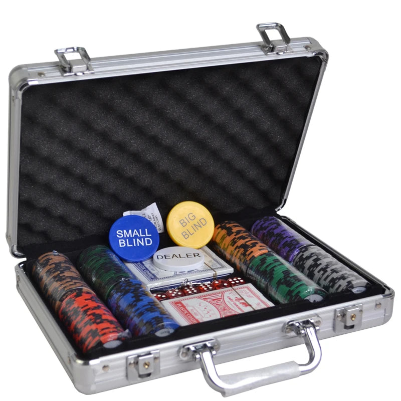 High Quality 100-500 Pcs Clay Aluminum Suitcase Wheat Game Pokers Coins Professional Custom Metal Box Poker Chip Set Supplier
