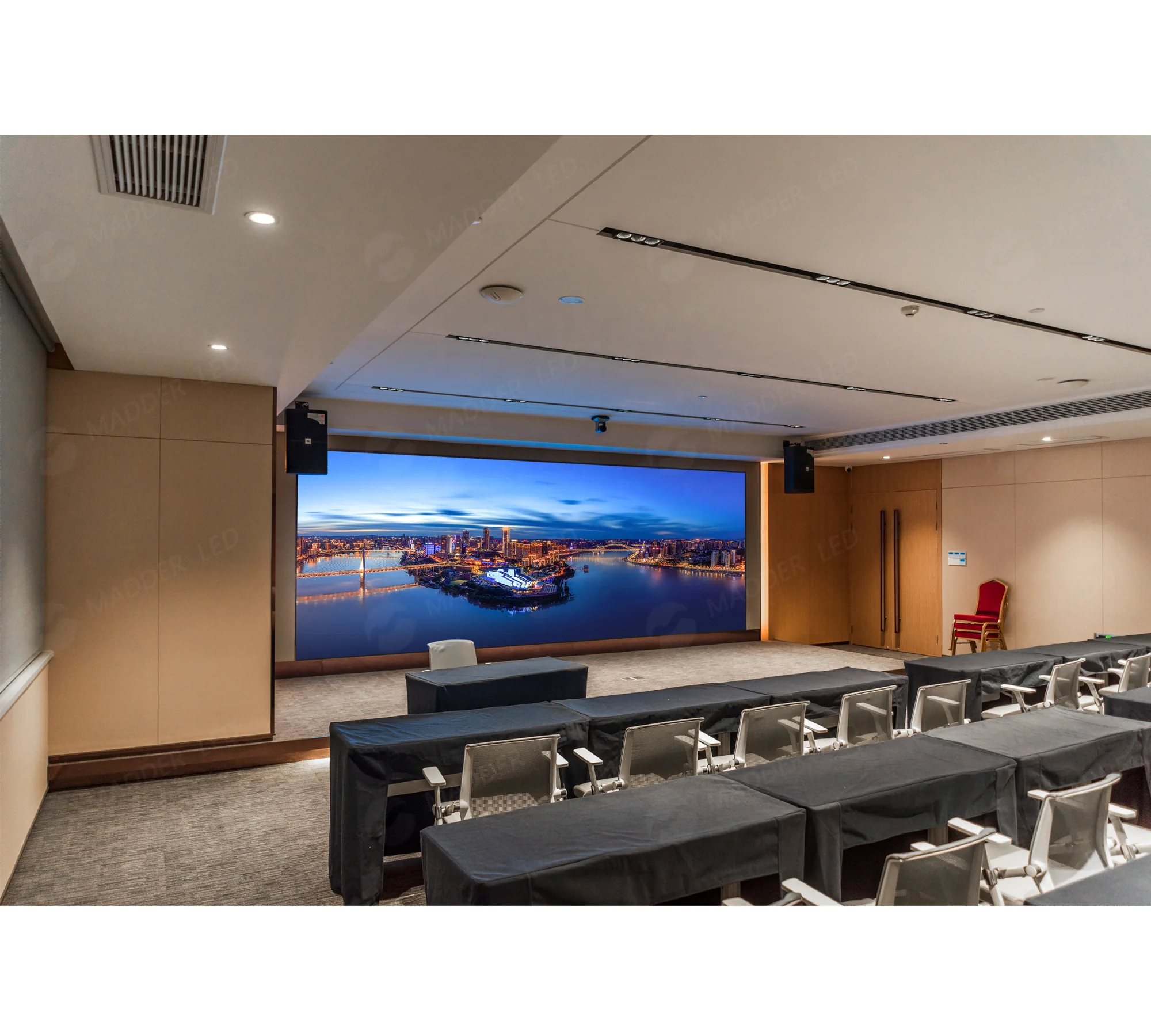 4K HD LED Video Wall Indoor Advertising Display Without Splicing Traces P2 P2.5 Indoor Small Pitch HD Module