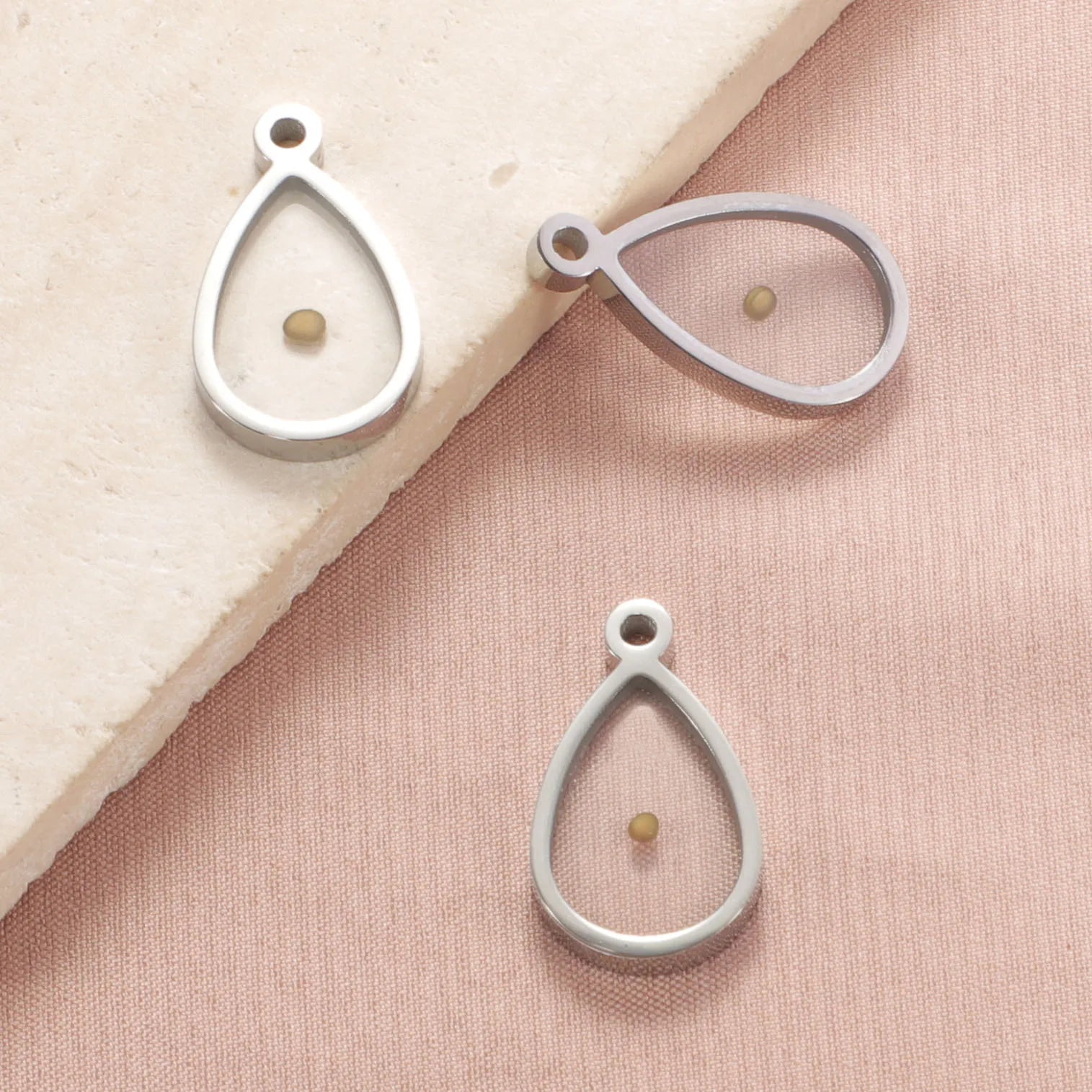 Hot Selling Stainless Steel Droplet Shaped Inlaid Mustard Seed Wish Seed DIY Customizable Pendant Accessoryin Europe and America
