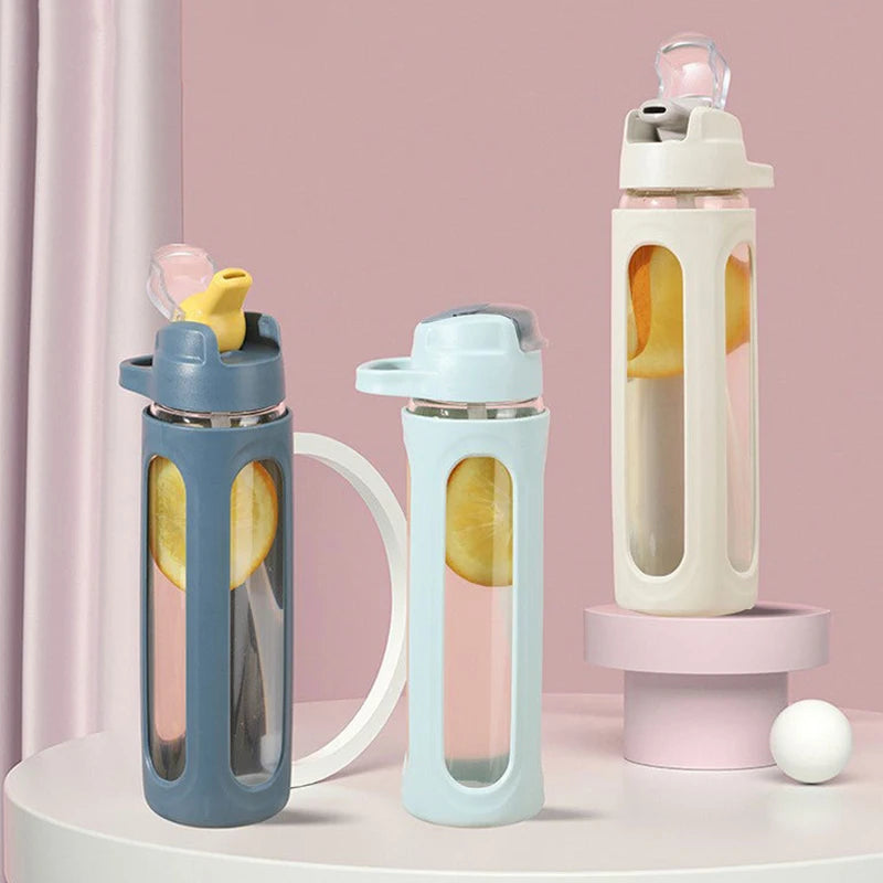 Portable Clear Glass Drinking Bottle High Borosilicate Leakproof Glass Water Bottle With Plastic Protective Sleeve
