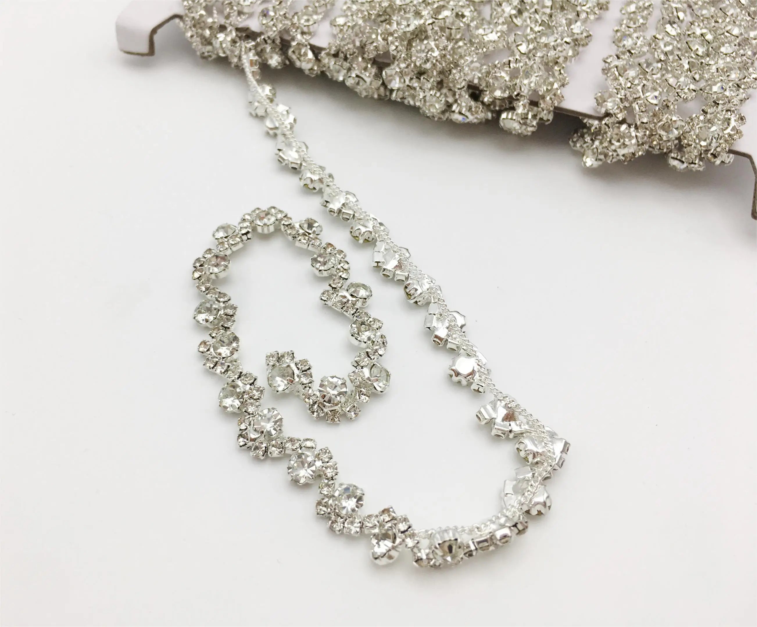 Crystal Diamond Chain S-Shape Decoration for Weddings Metal Flatback Accessories for Garments Bags Wedding Dresses