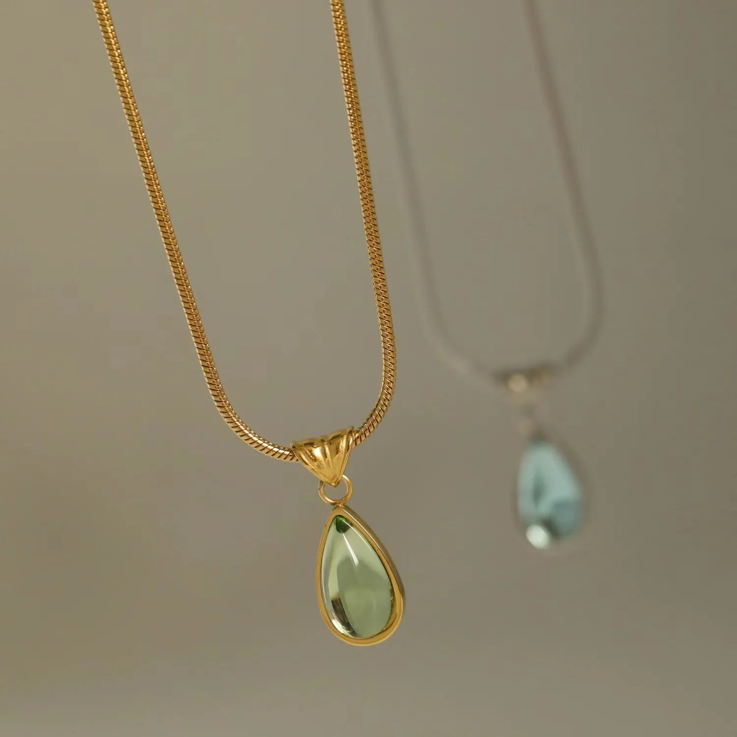 Simple Fashion Snake Chain Tarnish Free Stainless Steel Water Drop Blue Ocean Pendant Necklace