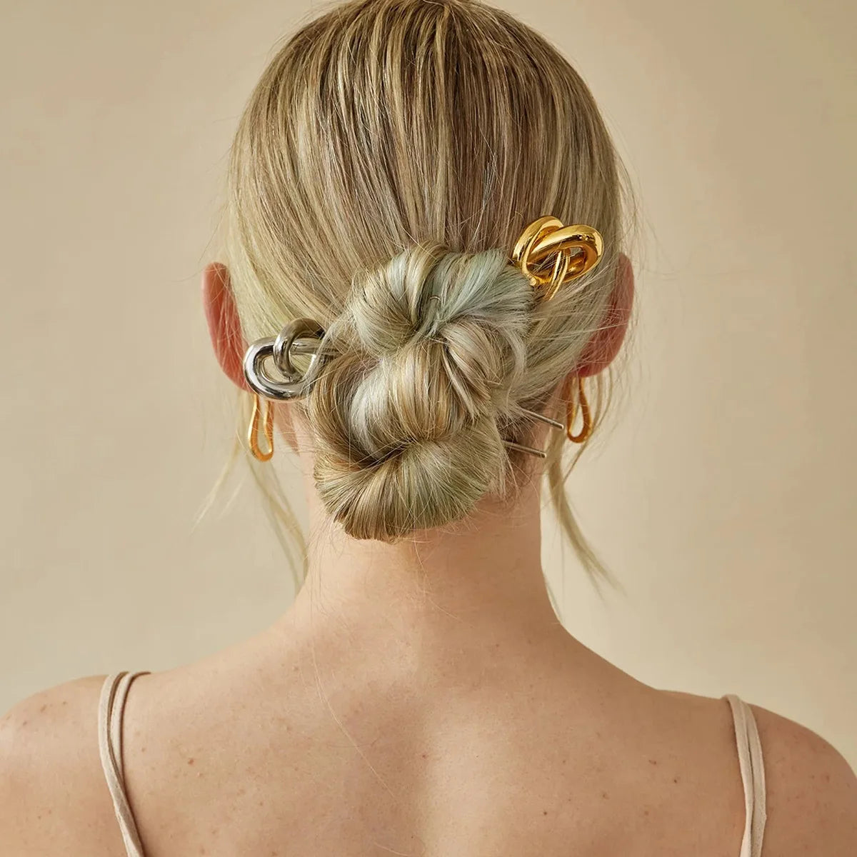 Ilona New Fashion Style 18k Gold Plated Luxury Hairpins for Girl Hairpin Stainless Steel Pearl Hair Clip