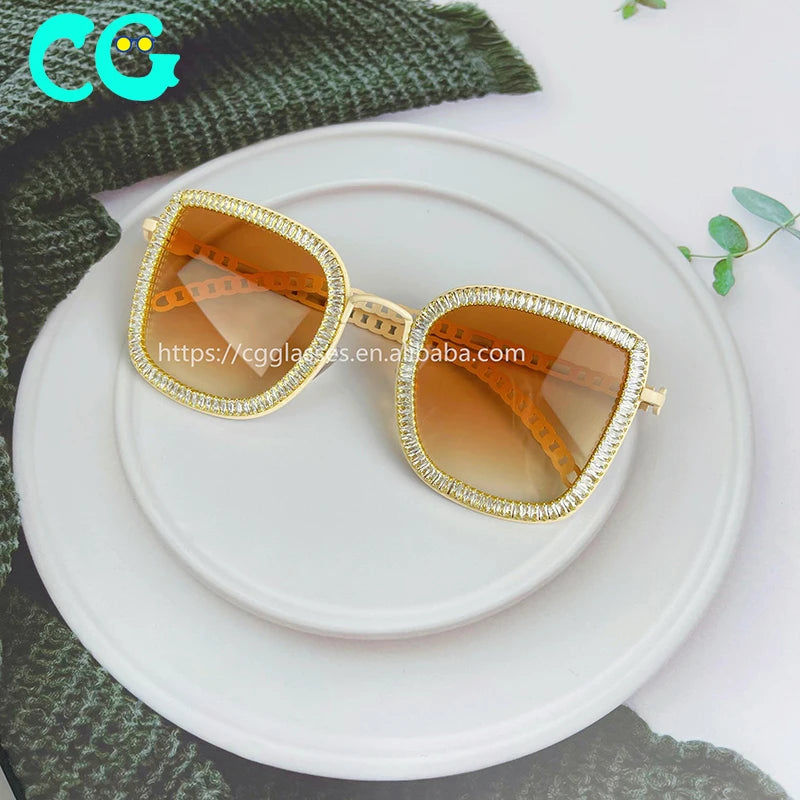Creative Alloy Chain Temples Diamond Sunglasses Women Fashion Vintage Rimless Irregular Men Rhinestones Sunglasses Accessories