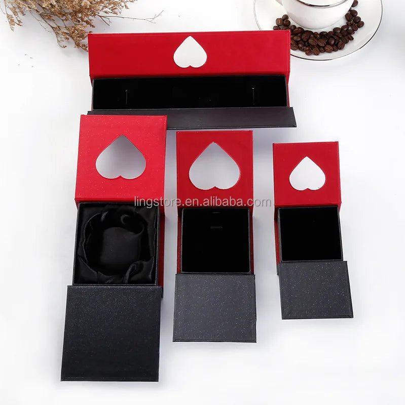 New Design Red Heart Carved Paper Jewelry Packaging Box with Magnetic Snap Closure Square Shape Gift Box for Wedding Favors
