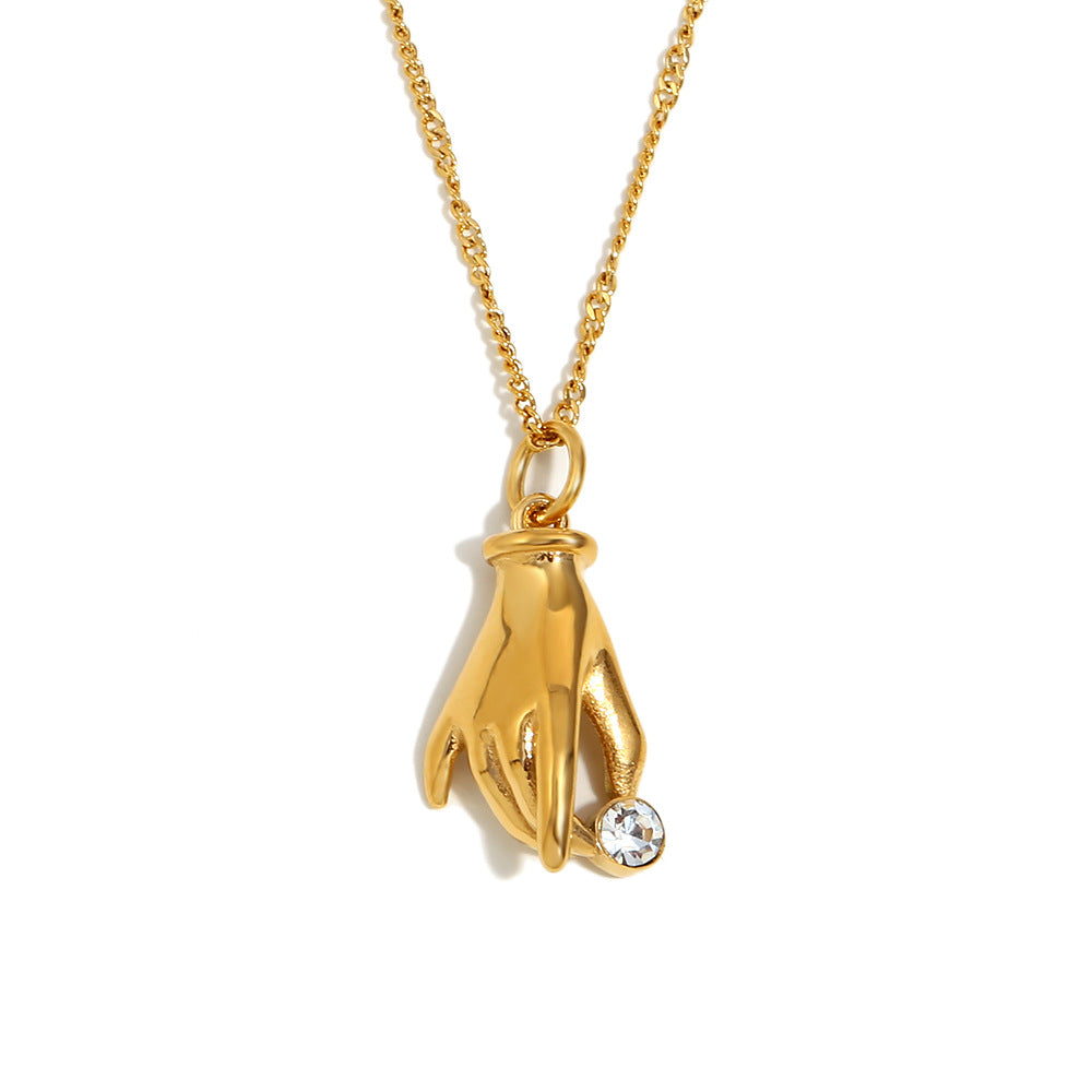 Niche Style Personalized  Diamond Necklace Stainless Steel 18K Gold Plated Women's Victorian Hand Necklace for Women