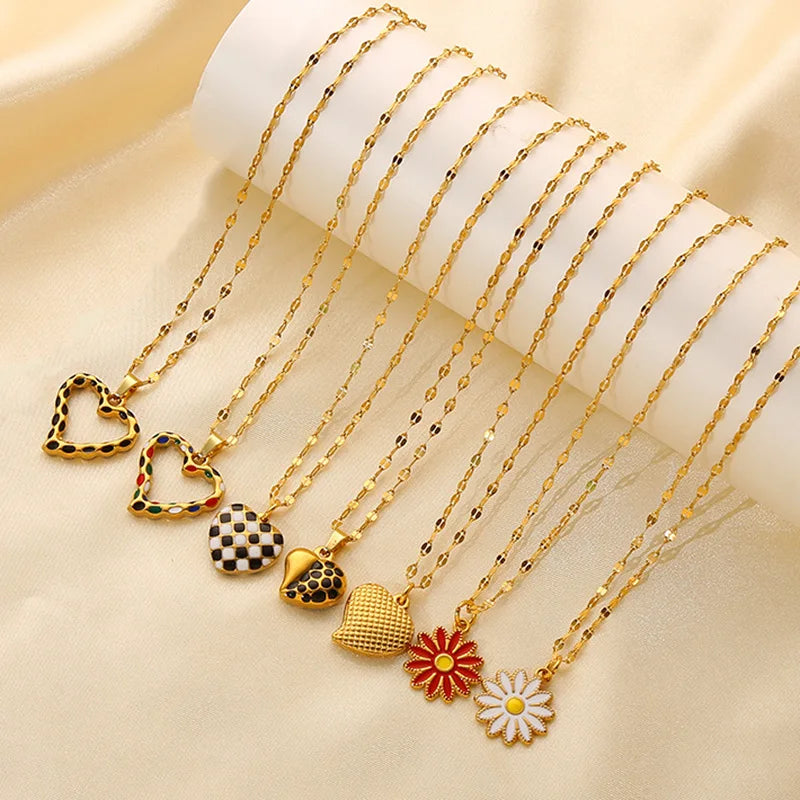 Bohemian Fashion Pendant Necklace for Women High Sensitivity Checkerboard 18K Gold Plated Heart Pendant Stainless Steel