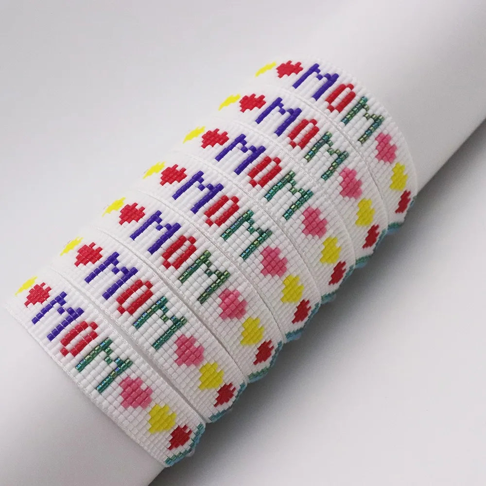 Handmade Bohemian Style Adjustable Bracelet for Women Unique Delicate MOM Letter Design Custom Beaded Letter Bracelet Gift