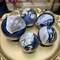 Wholesale Nature Fluorescent Agate Spheres Healing Fengshui Crystal Quartz Fluorescent Agate Sphere for Collection