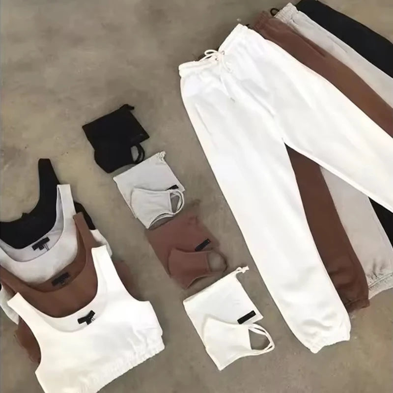 Custom logo Joggers Tracksuit Women Outdoor Two Piece Crop Top and Wide Leg Pants Set Outfits for Ladies Sweatsuit