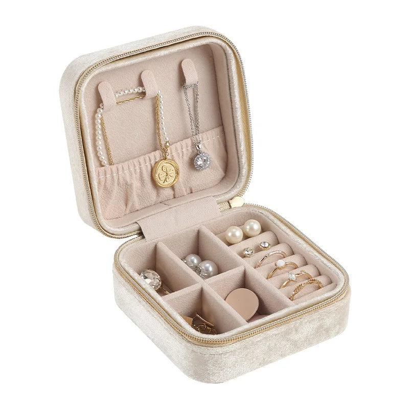 Wholesale Custom Logo Plush Fabric Square Velvet Jewelry Case Small Travel Ring Earring Necklace Box Jewelry Box Organizer